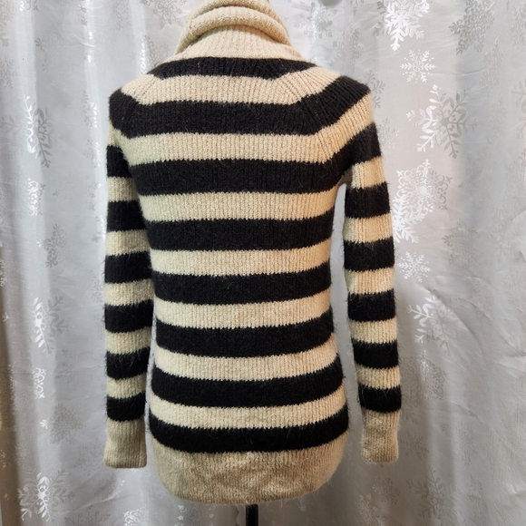 HOLLISTER Soft Stretchy Knit Black Tan Striped Cowl Neck Sweater (S) - Picture 5 of 10